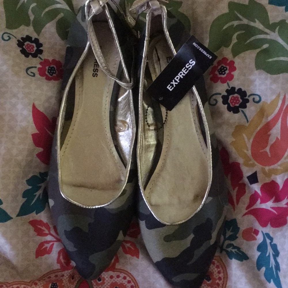 Express camo flats!